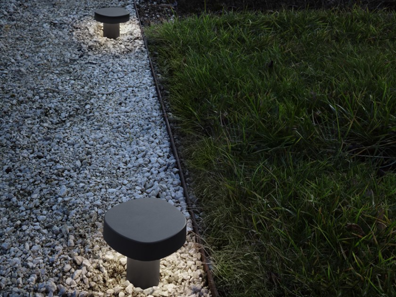 lampa_outdoor_ailati-lights-by-zafferano_ciottolo_słupek_niski