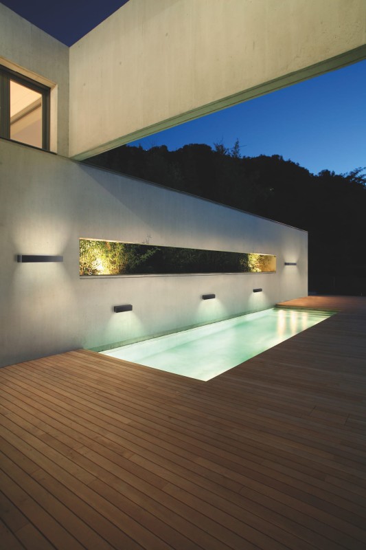 lampa_outdoor_ailati-lights-by-zafferano_slat_kinkiet