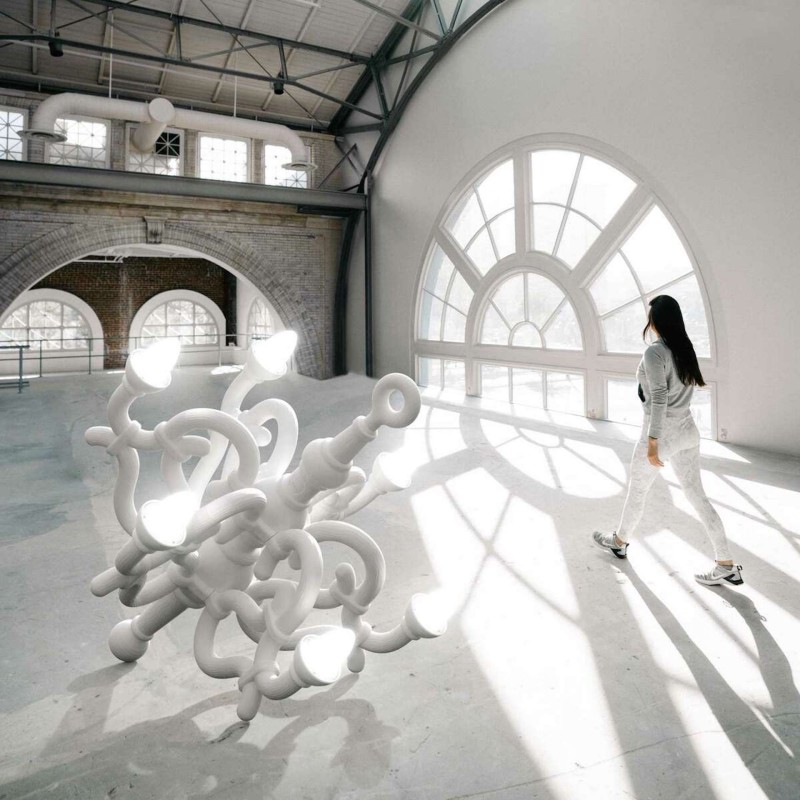 lampa-podłogowa-zyrandol-qeeboo-fallen-chendalier-xl-by-studio-job