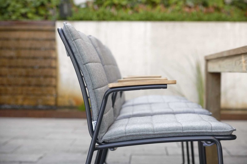 Krzesło_ogrodowe_LEVI_stern