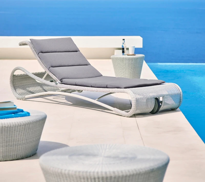 Ogrodowy_leżak_escape_caneline