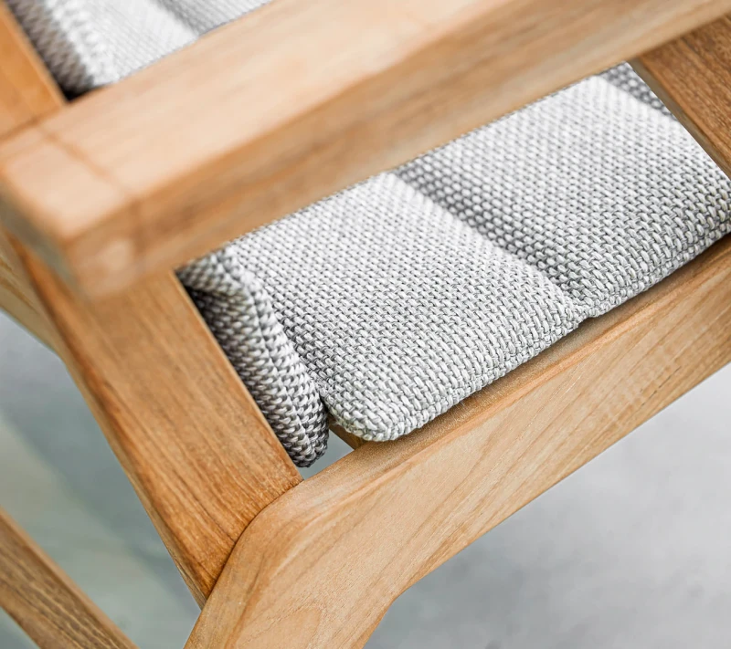 Ogrodowe_krzesło_wypoczynkowe_FLIP_caneline