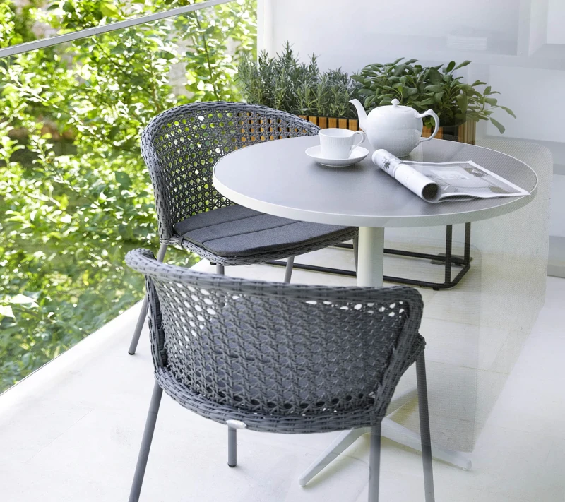 Ogrodowe_krzesło_LEAN_caneline