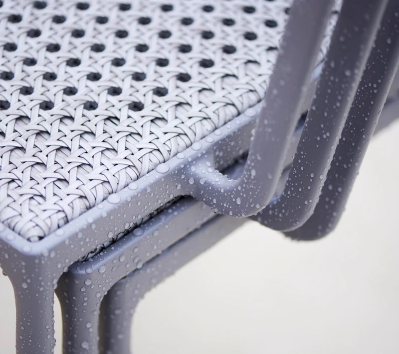 Ogrodowe_krzesło_obiadowe_LESS_caneline