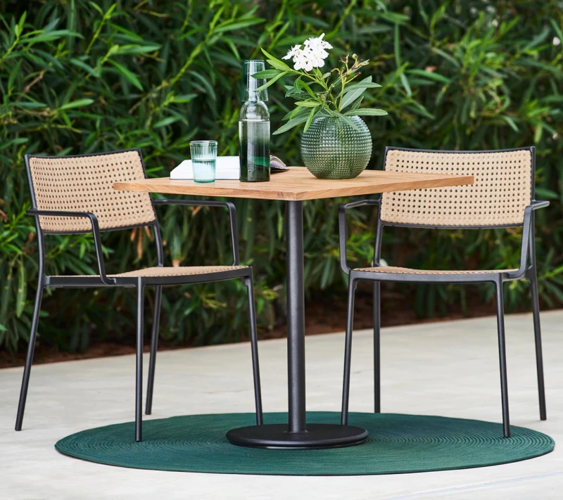 Ogrodowe_krzesło_obiadowe_LESS_caneline