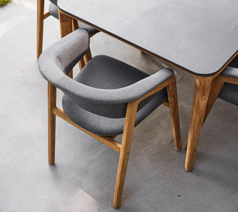 Ogrodowe_krzesło_obiadow_LUNA_caneline