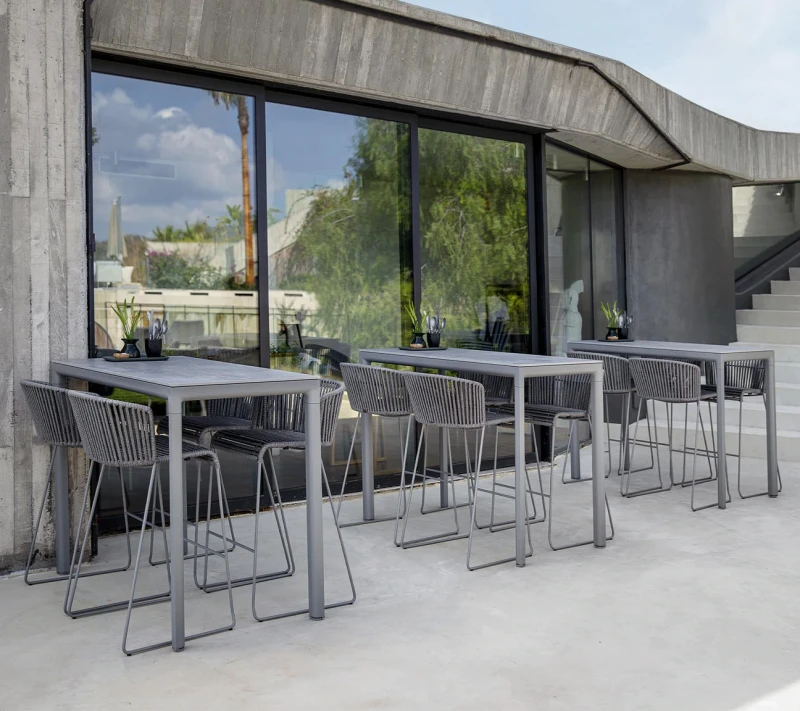 Ogrodowy_hoker_barowy_MOMENTS_caneline