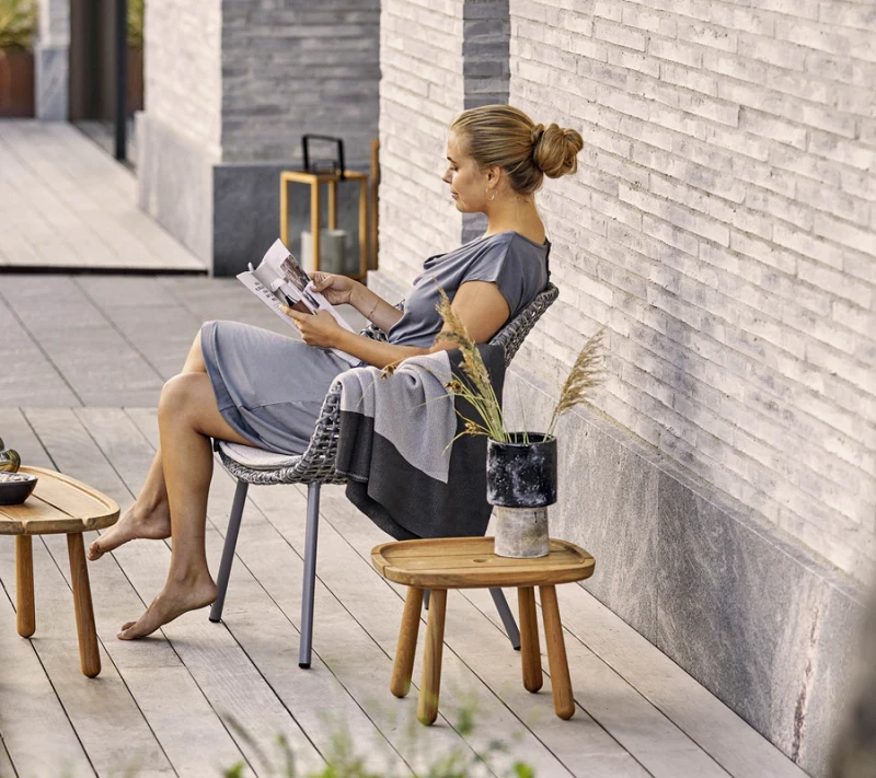 Wypoczynkowy_fotel_ogrodowy_VIBE_caneline