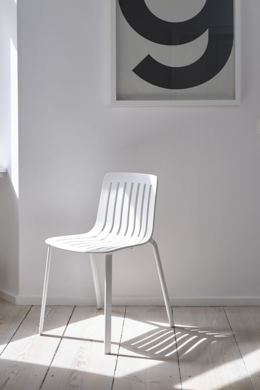 Aluminiowe_krzesło_ogrodowe_PLATO_magis