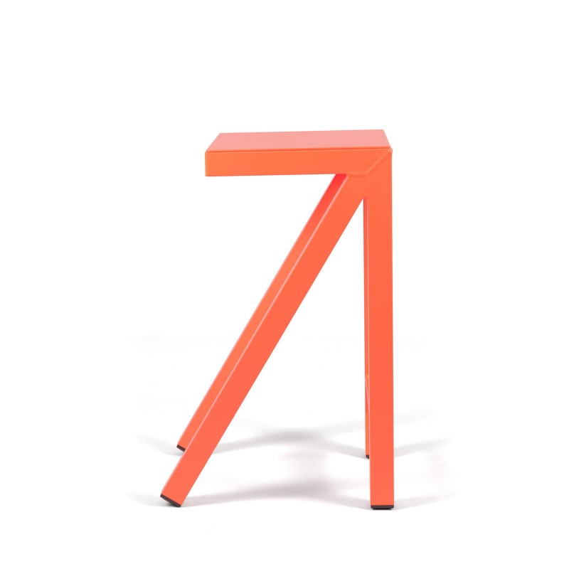 Ogrodowy_stołek_barowy_BUREAURAMA_magis