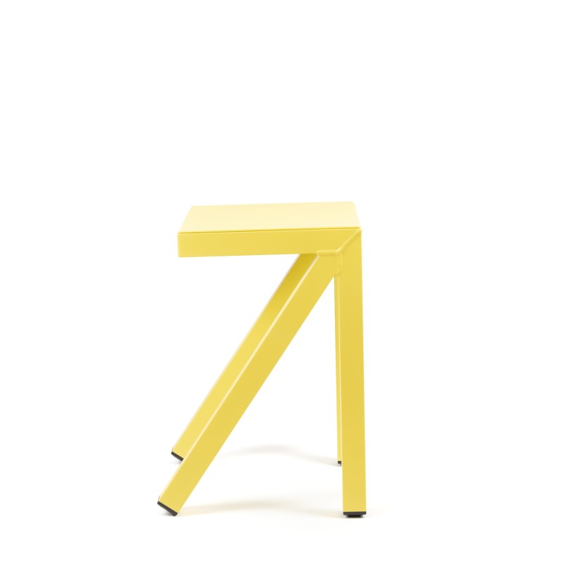 Ogrodowy_stołek_barowy_BUREAURAMA_magis