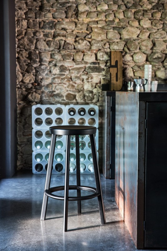 Stołek_barowy_DEJAVU_magis