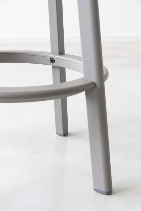 Stołek_barowy_DEJAVU_magis