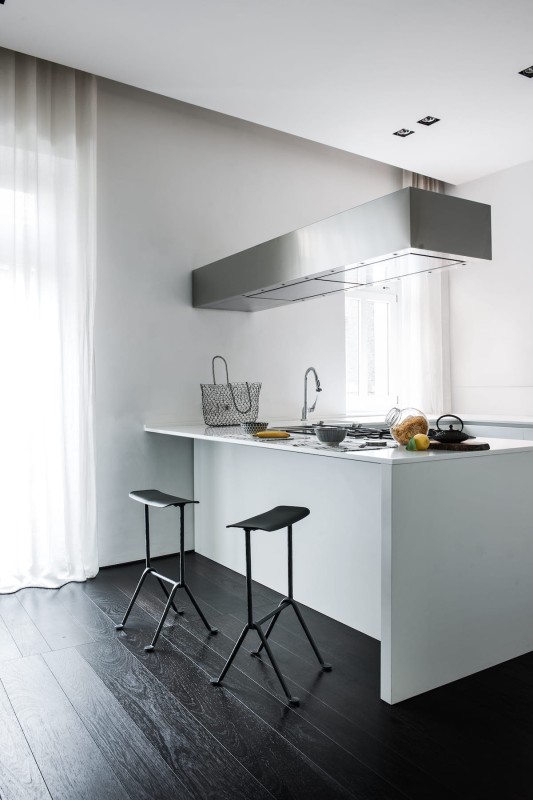 Wysoki_Stołek_barowy_OFFICINA_magis