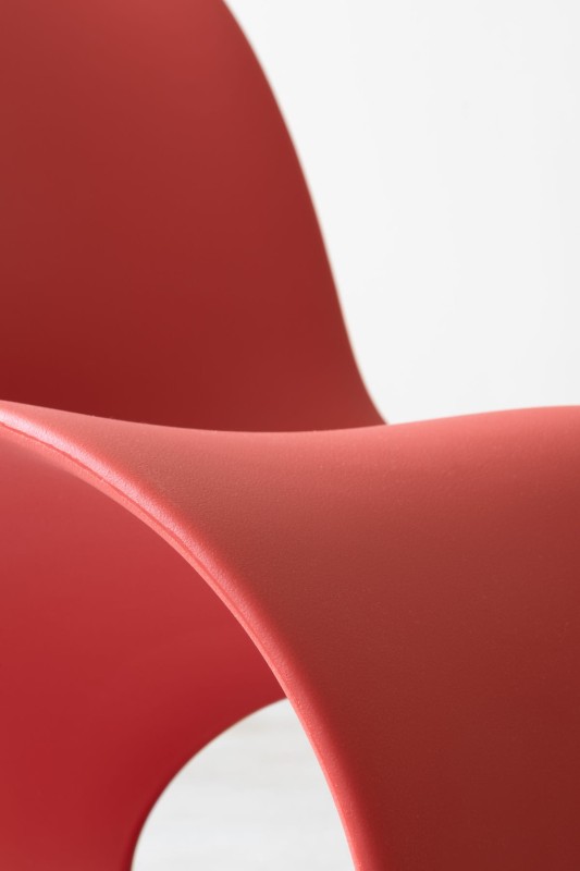 Designerski_fotel_bujany_VOIDO_magis