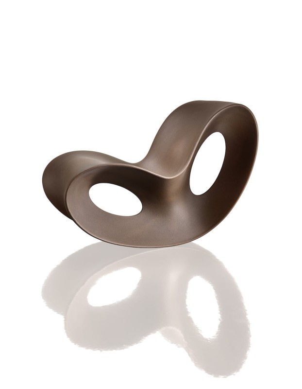 Designerski_fotel_bujany_VOIDO_magis