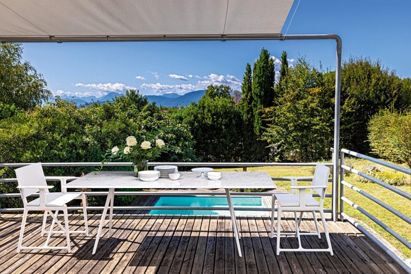 Stół_ogrodowy_obiadowy_BAGUETTE_magis