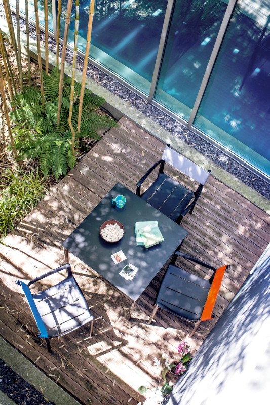 Ogrodowy_stół_obiadowy_STRIPED_magis