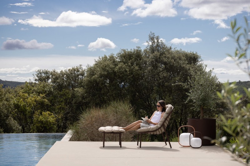 Ogrodowy_podnóżek_ALBUS_todus