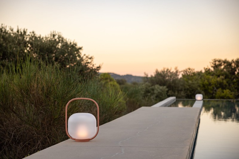 Eleganckie_ogrodowe_lampiony_OTUS_todus