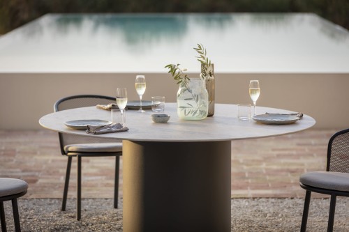 Ogrodowy stół obiadowy :: BRANTA śr. 160 cm