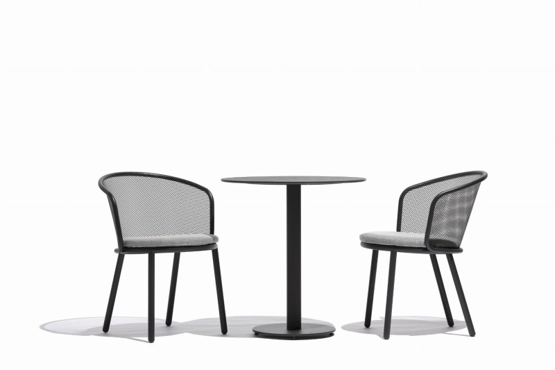 Lunchowy_ogrodowy_stolik_BRANTA_todus