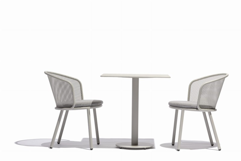 Ogrodowy_Stolik_lunchowy_BRANTA_todus