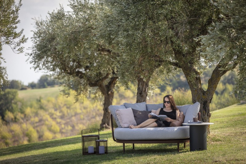 Ogrodowy_stolik_kawowy_BRANTA_todus