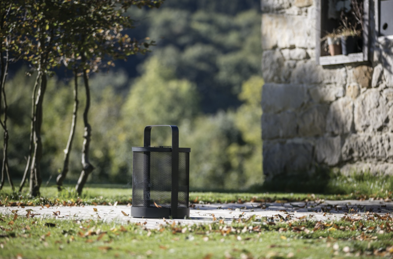 Lampiony_ogroodwe_mesh_LUCI_todus