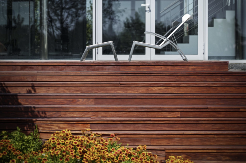 Niskie_krzesło_wypoczynowe_ALCEDO_todus