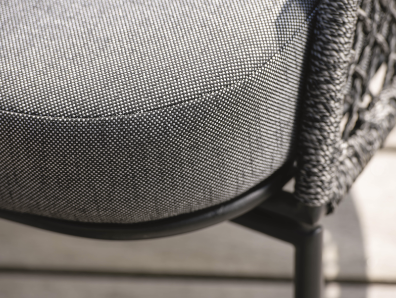 Ogrodowy_fotel_wypoczynkowy_ODEA_stern