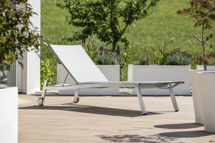 Stalowy_leżak_ogrodowy_ALLROUND_stern