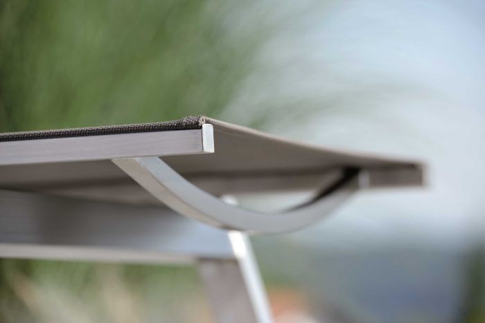 Stalowy_leżak_ogrodowy_ALLROUND_stern