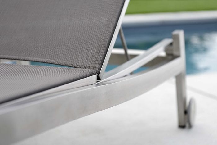 Stalowy_leżak_ogrodowy_ALLROUND_stern