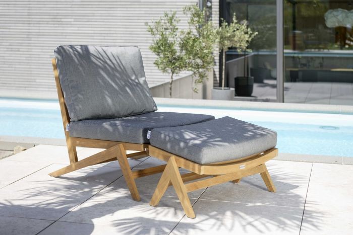 Podnóżek_teak_JACKIE_stern