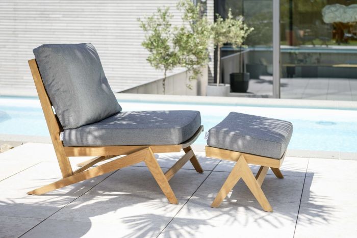 Podnóżek_teak_JACKIE_stern