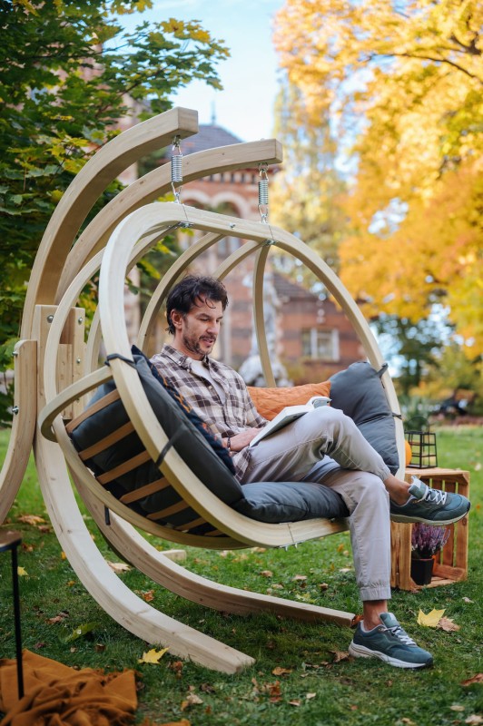 Stojak_ogroodwy_kokon_SWINGPOD_czillo