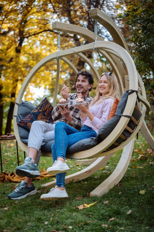 Stojak_ogroodwy_kokon_SWINGPOD_czillo