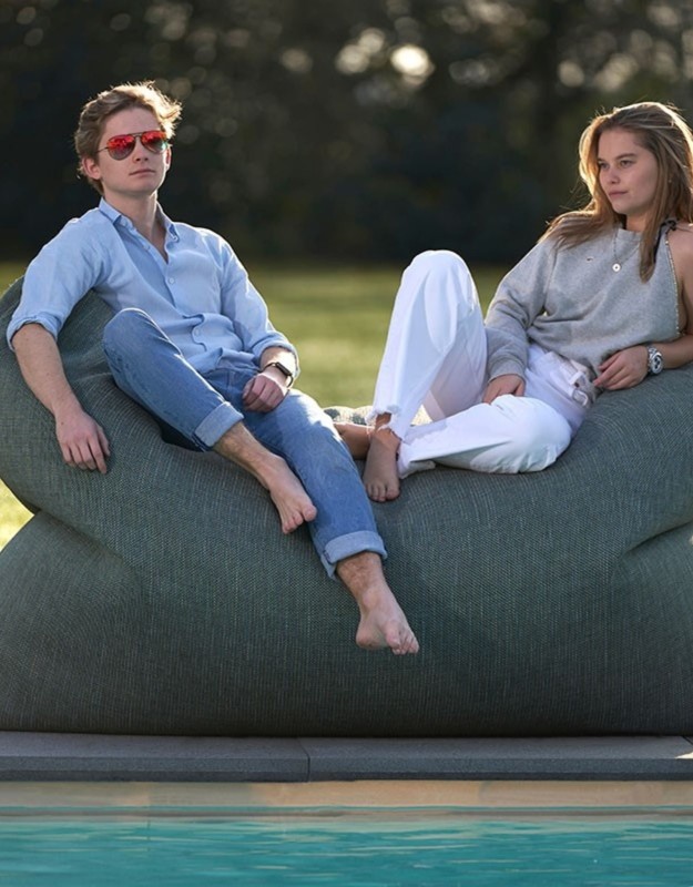 Pufa_ogroodwa_BIGDOTTYXL_roolfliving