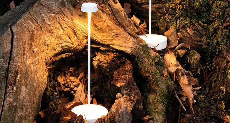 Ogrodowa_lampa_stołowa_USB_SWAP_zafferano