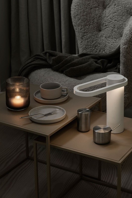 Ogrodowa_lampa_led_HOOP_blomus