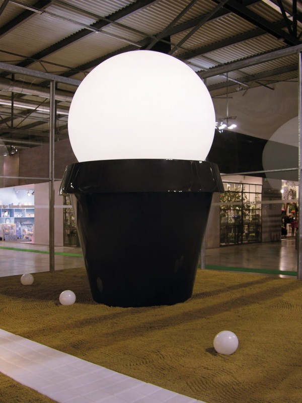Lampa_podłogowa_ogrodowa_GLOBO_slide