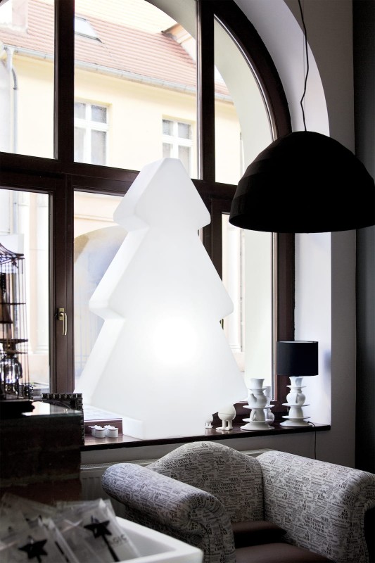 Lampa_ogrodowa_LIGHTREE_slide