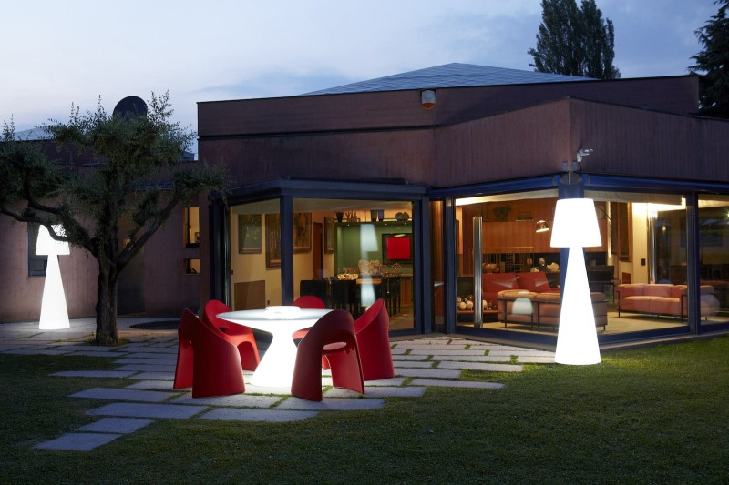 Lampa_ogrodowa_PIVOT_slide