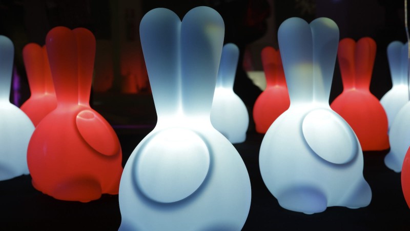 Lampka_stołowa_LED_JUMPIE_slide