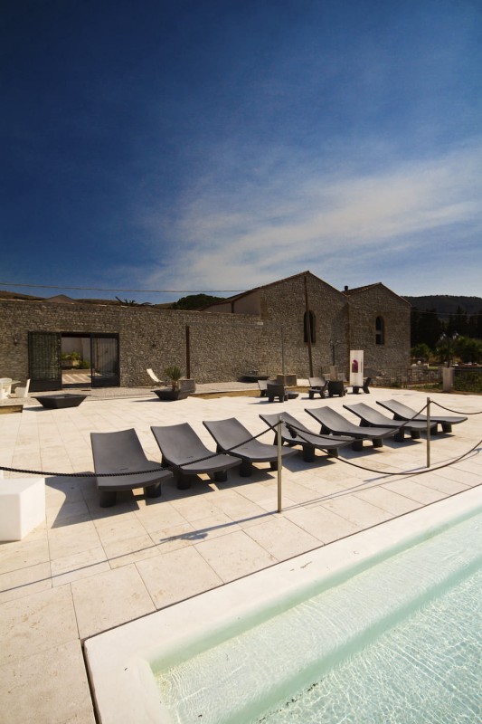 Leżak_ogrodowy_LOW_LITA_LOUNGE_slide