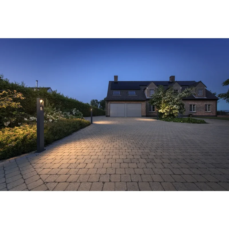 Słupek_oświetleniowy_obustronny_ESKINA_slv