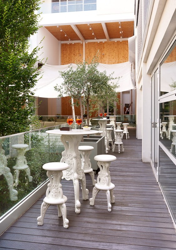 Barowy_Stół_ogrodowy_MASTER_OF_LOVE_slide