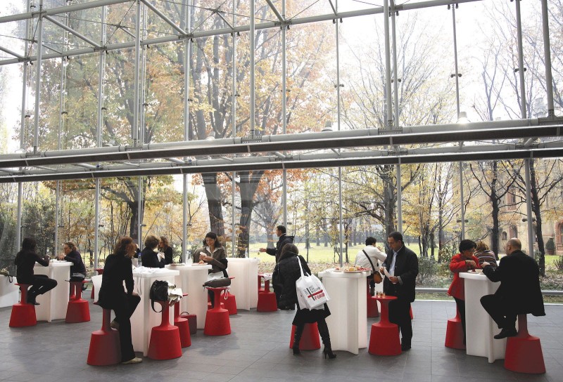 Designerski_Stół_barowy_X2_slide