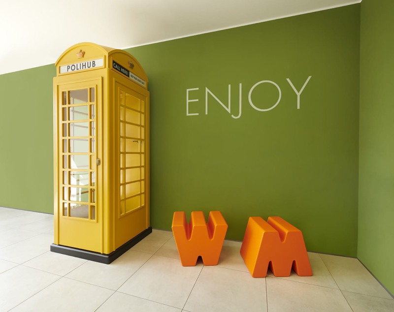 Designerska_pufa_ogrodowa_DOUBLE_U_slide